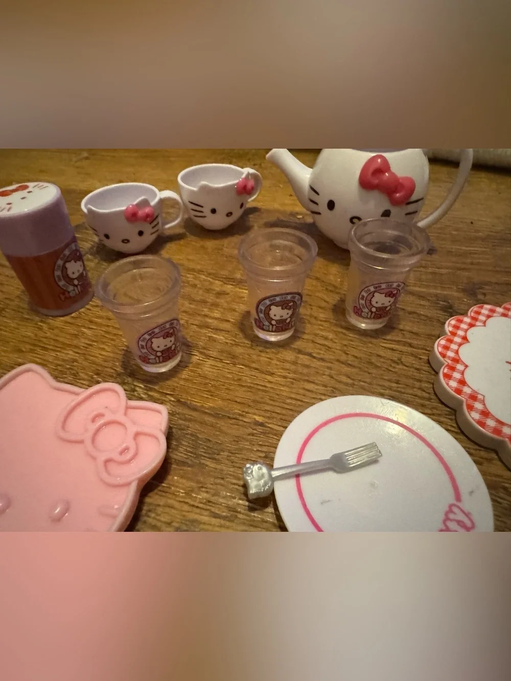 Hello kitty tea set & kitchen accessories for American Girl Dolls 18 inch dolls
